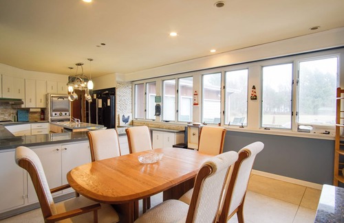 South Haven House | South Haven Home ~ 1 Mi to Lake Michigan!