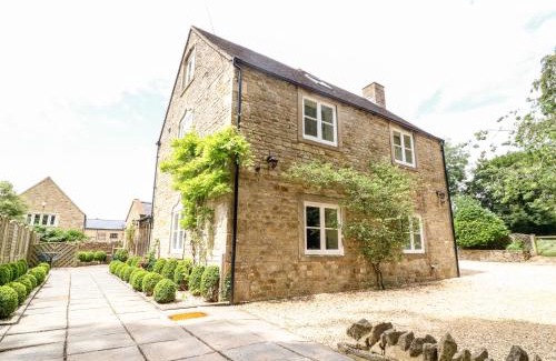 Stow-on-the-Wold House | South Hill Farmhouse
