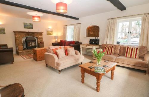 Stow-on-the-Wold House | South Hill Farmhouse