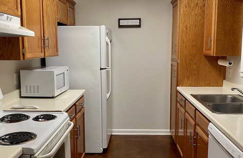 Lake Charles Apartment | South Lake Charles. Close to casinos, golf, dining and shopping and airport.