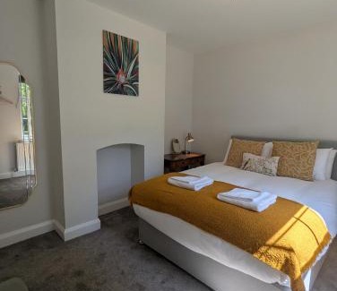 Inchbrook Apartment | South Lodge, Countryside views near Kingscote Barn
