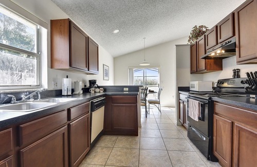 Orlando Villa | South Orlando, private pool (fenced on both sides, for added privacy), Wi-Fi