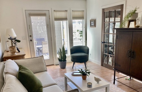 South Central House | South Pandosy Bungalow close to Okanagan Lake
