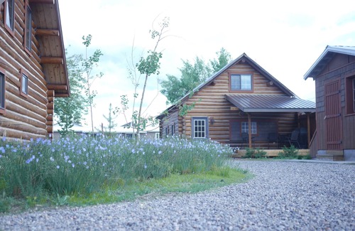 West Yellowstone Cabin | South Plateau Cabins - a Cozy, Beautiful Log Home near Yellowstone