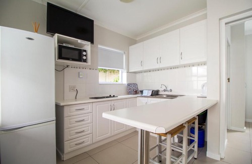 L'Agulhas Apartment | South Point Guest Lodge