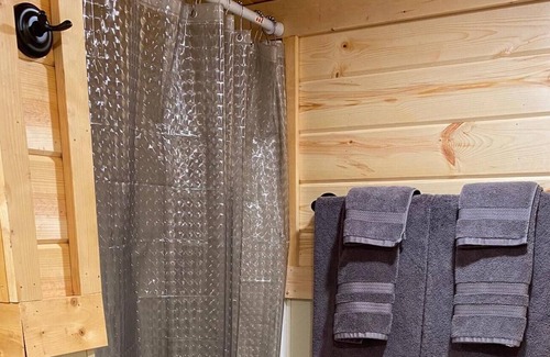 Platter Cabin | South Poolside Cabin