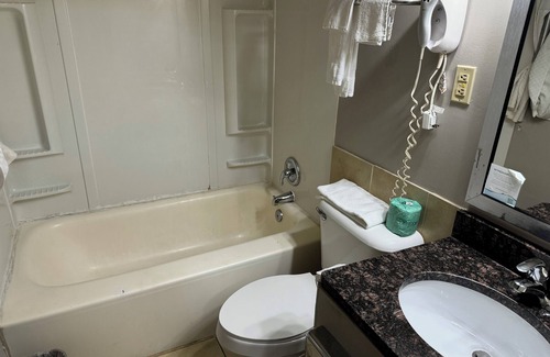 North Ridgeville Hotel | South Ridge Inn