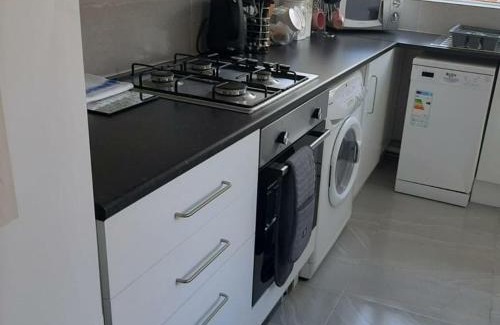 South Shields House | South Shield's Hidden Gem Amethyst 3 Bedroom House Sleeps 6 Guests
