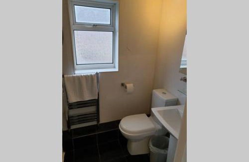 South Shields Apartment | South Shield's Hidden Gem Garnet 3 Bedroom Apartment sleeps 6 Guests