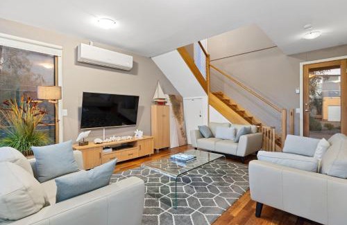 Normanville House | South Shores Villa 22