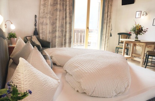 Silandro Apartment | South Tyrol Apartments Haus Maria in Schlanders Vinschgau. with brine bath