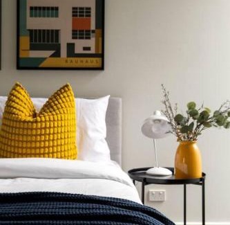 South Yarra Apartment | South Yarra Tranquil 2BR Abode