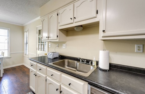 Southaven House | Southaven Vacation Rental ~ 10 Mi to Graceland!