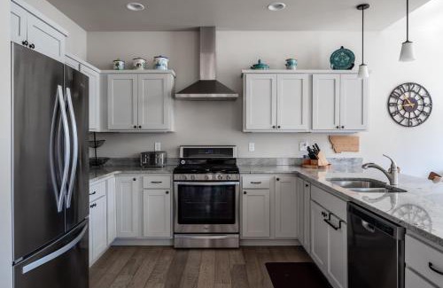 Bozeman House | Southbridge Cottage: Cozy and Modern Home