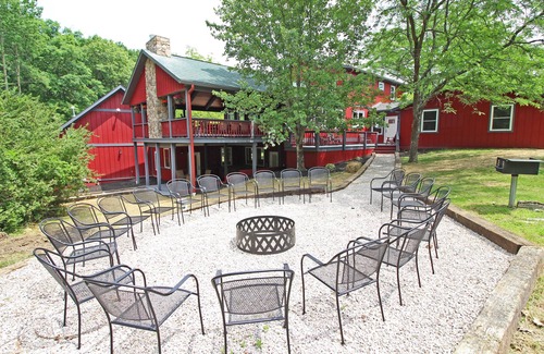 Logan Cabin | Southern Belle Lodge - Indoor Pool, Hocking Hills