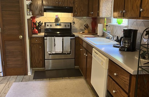 Pontotoc House | Southern Charm and Convenience: Perfect VRBO Retreat Near Ole Miss and Tupelo.