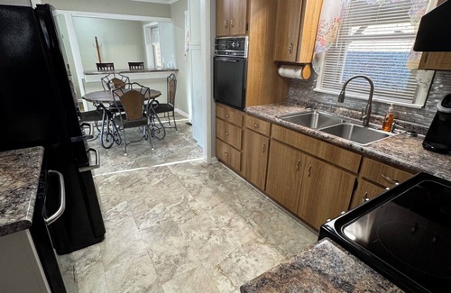 Burnsville House | Southern Charm Retreat! WiFi, Grill, Downtown Burnsville! Walk to everything!