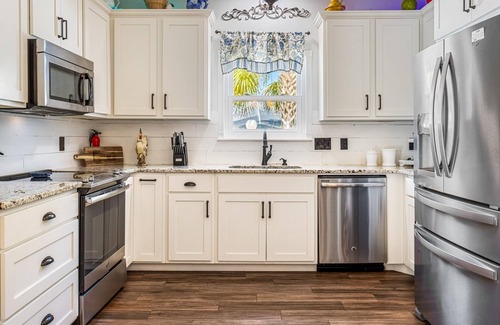 Foley House | Southern Charm Retreat – Relax & Unwind!