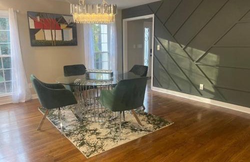 Southwestern House | Southern Collective Sleeps8! Airport-beltline