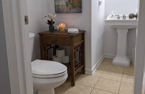 Fayetteville House | Southern Comfort - Quiet Spacious Serenity
