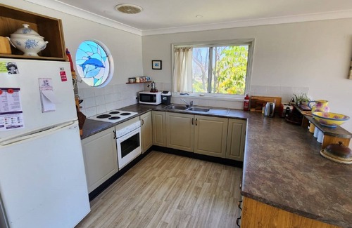 Manyana House | Southern Comfort - Watch the waves from the deck
