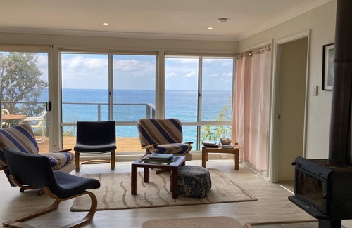 Manyana House | Southern Comfort - Watch the waves from the deck