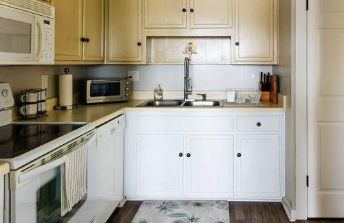 North Shore Condo | Southern Escape @ Bernards Landing w/Kayaks
