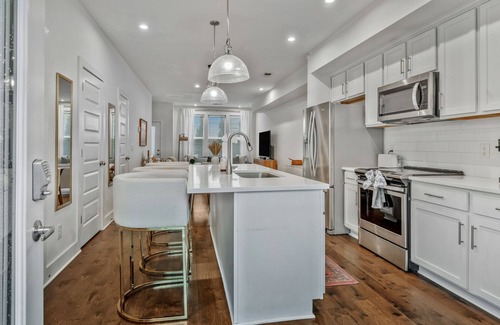 Madison House | "Southern Harmony" #23 -Sleeps 4