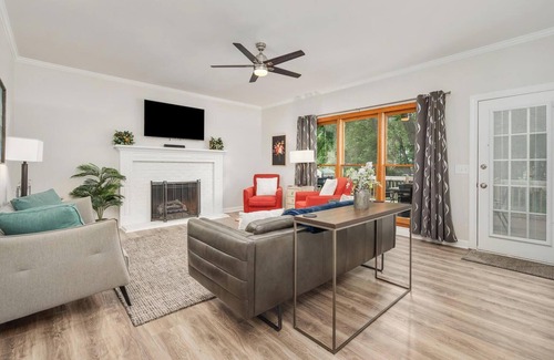 Murfreesboro House | Southern Hospitality: 5BR Home in Charming Murfreesboro