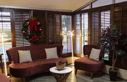 Perry House | Southern Hospitality! 2 Great Units, Pool, Near Perry Area Historical Museum