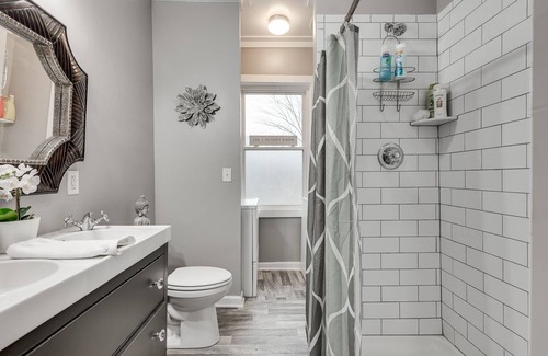 Edgewood House | Southern Hospitality! Charming, pet-friendly home in Edgewood