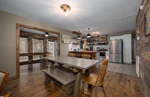 Gatlinburg - Pigeon Forge Cabin | Southern Luxury