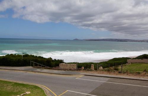 Port Elliot Apartment | Southern Sands' Beachfront Apartment