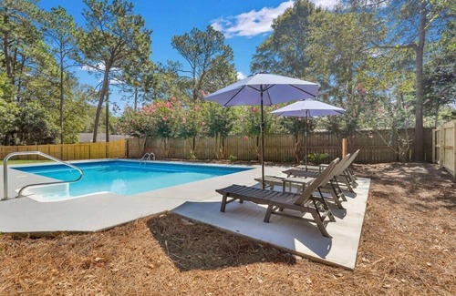 Statesboro House | Southern Splash Retreat Poolside Paradise by GSU