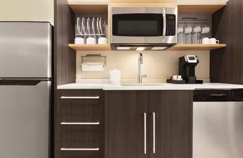 West End Hotel | Southern Style Meets Modern Luxury: Minutes to Adventure Science Center
