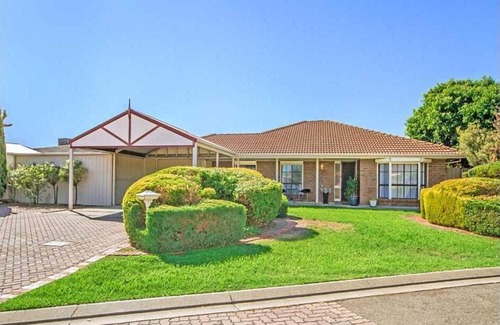 Woodcroft House | Southern suburb living in South Australia!
