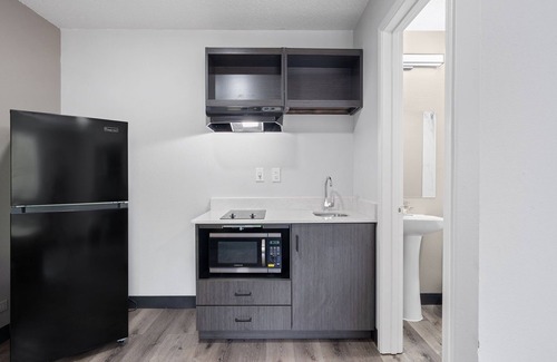 Ferry Pass Hotel | Southern Suites Pensacola Davis