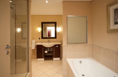 O.R. Tambo Hotel | Southern Sun O.R. Tambo International Airport