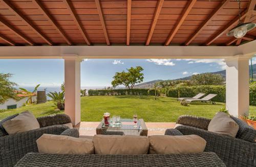 Calheta House | Southern Sunny House by An Island Apart