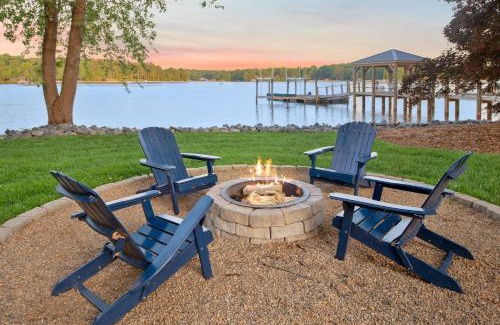 Mount Mourne House | Southern Sunrise Covered Dock & Optional Boat Rental