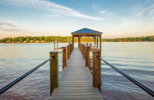 Mount Mourne House | Southern Sunrise Covered Dock & Optional Boat Rental