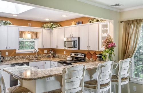 Southold House | Southold McCabe's Beach Retreat - Walk to the beach; Relax & enjoy all seasons!