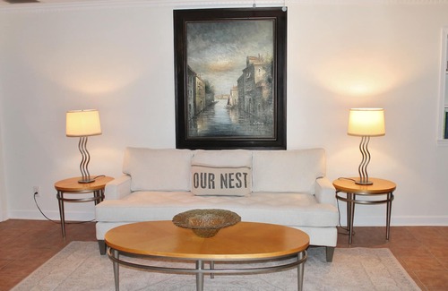 SouthPark House | Southpark Spacious Pet Friendly Home with Sunroom and Garage