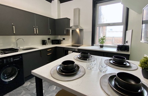 Southport House | Southport Central En-Suite Rooms