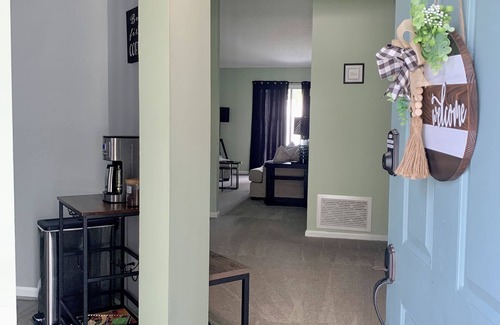 Arlington House | Southside Bungalow - Centrally Located