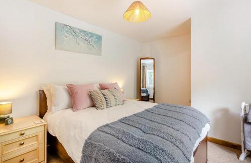 Neenton House | Southside Cottage