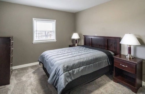 South Side Slopes House | Southside Flats Apt - 2C