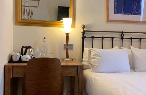 Newington House | Southside Guest House