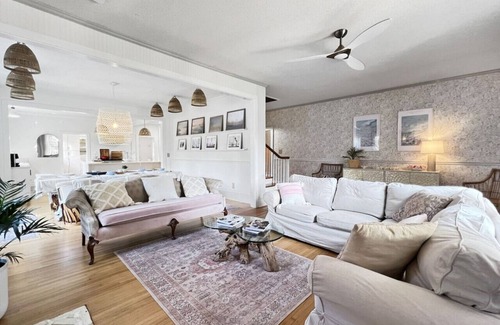 Wilkesboro House | Southwell Manor House