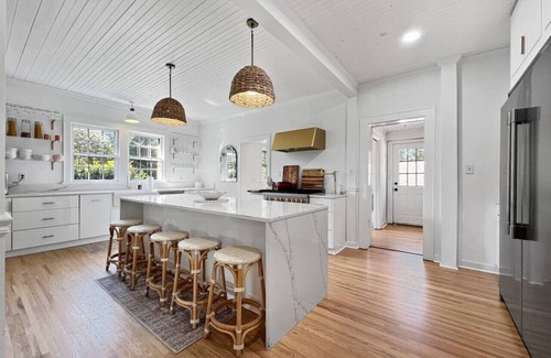 Wilkesboro House | Southwell Manor House